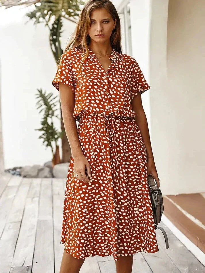 EB | Elegantes Kurzärmliges Hemdblusenkleid mit Polka Dots und Kordelzug In Der Taille