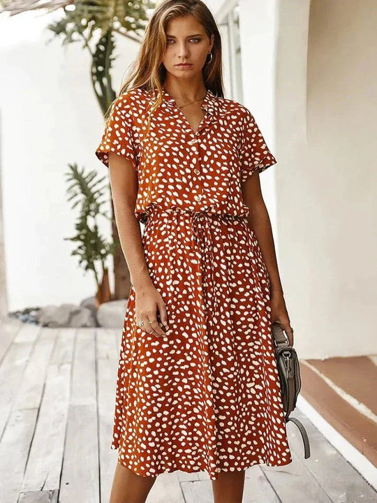 EB | Elegantes Kurzärmliges Hemdblusenkleid mit Polka Dots und Kordelzug In Der Taille