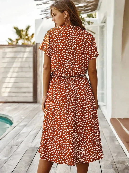 EB | Elegantes Kurzärmliges Hemdblusenkleid mit Polka Dots und Kordelzug In Der Taille