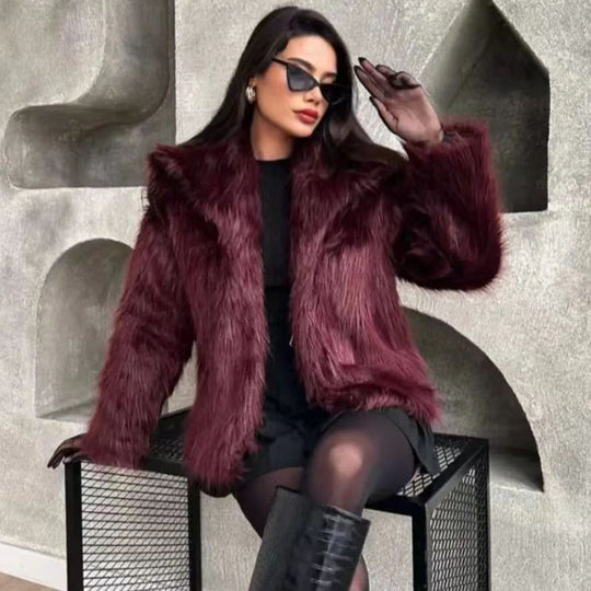 EB | Warme Pelzjacke Für Damen In Stilvollem Design