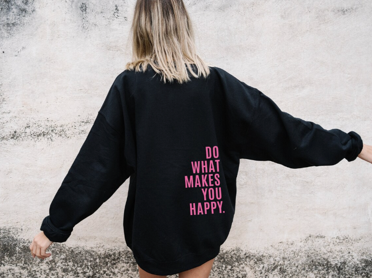 EB | Fröhlicher Kapuzenpullover