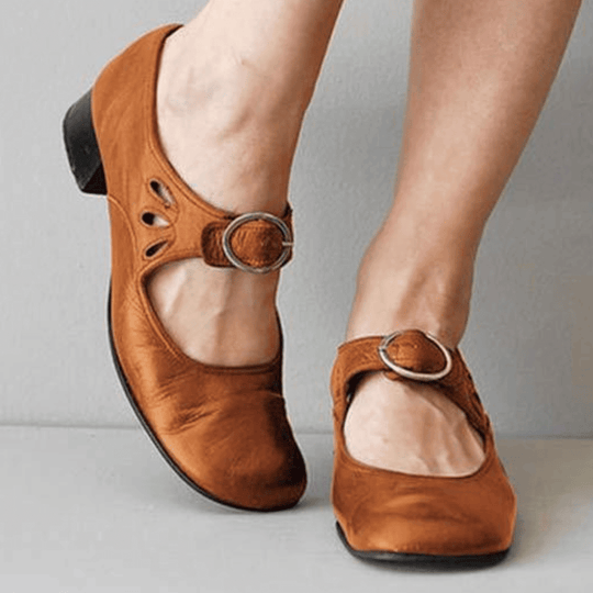 Einzigartige und Bequeme Leder Damen Sandalen – Marisa EB