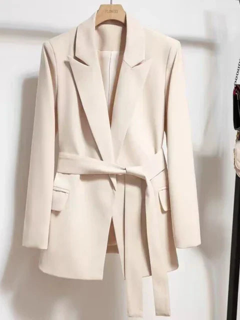 EB | Eleganter Blazer für Frauen