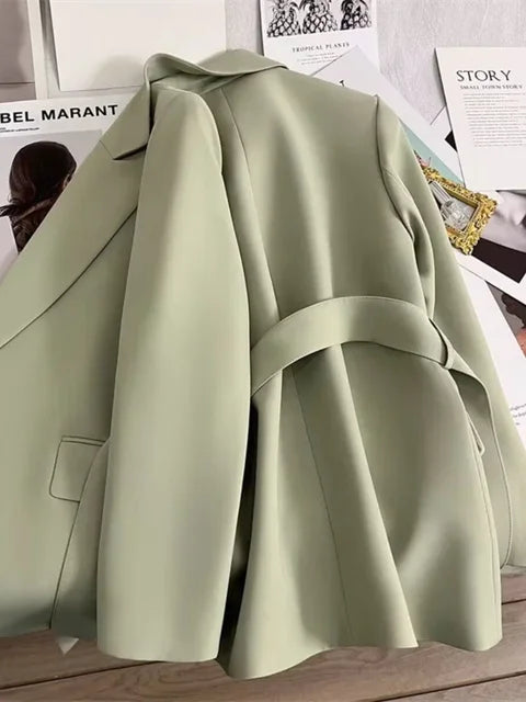 EB | Eleganter Damenblazer