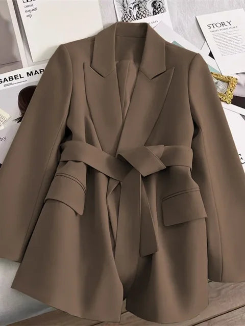 EB | Eleganter Blazer für Frauen