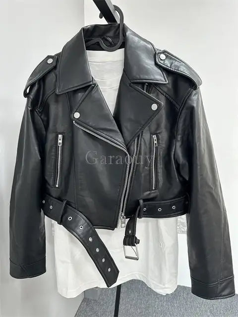 EB | Modische Damen Jacken Serie