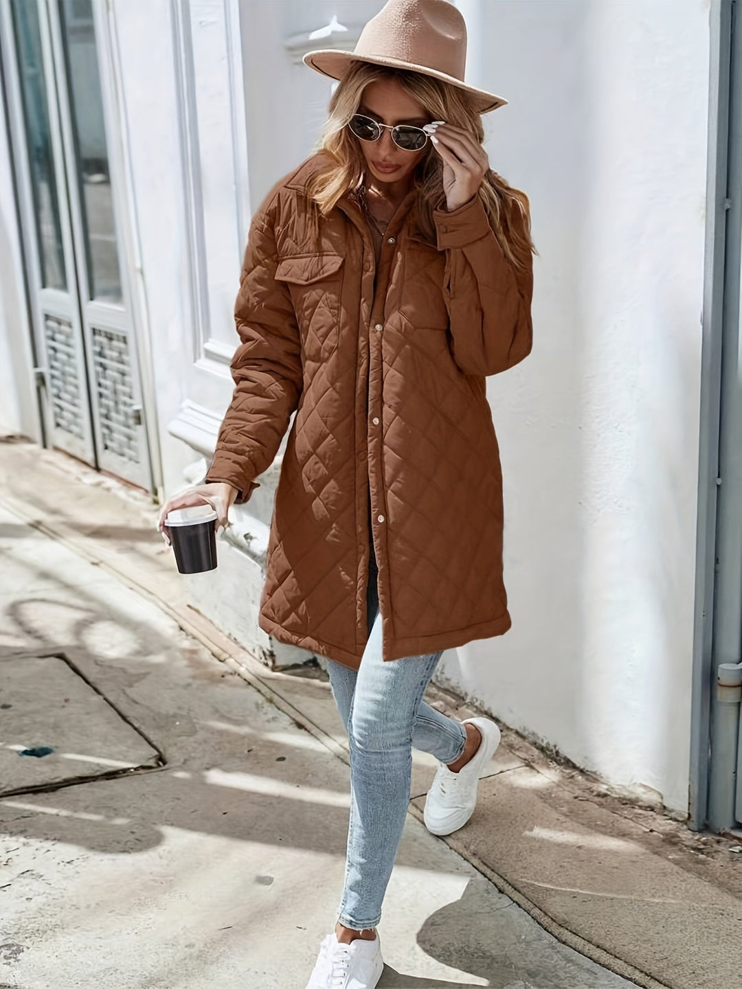 EB | Damen Wattierte Pufferjacke mit Knopfverschluss und langer Passform