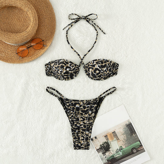 Damen Bandeau-Bikini mit stilvollem Tierdruck und raffinierter Schnürung EB
