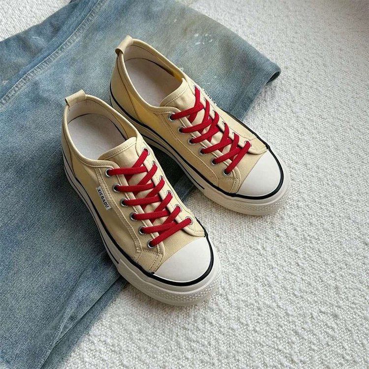 Damen modische Canvas-Sneaker mit kontrastierenden Schnürsenkeln und leichtem Sohlenprofil EB