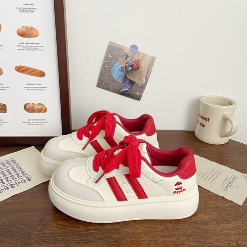 Damen Plateau-Laufsneaker mit verspielten Applikationen und atmungsaktiver Sohle EB
