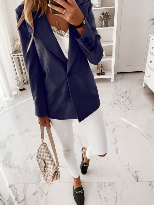 Damen trendiger Blazer-Anzug mit schmalem Schnitt und eleganter Knopfleiste EB
