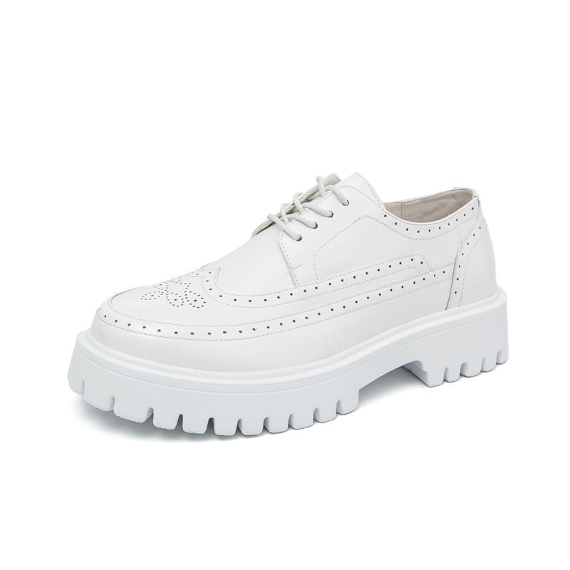 Damen Plateau-Brogue Derby mit markanter Profilsohle und Lacklederoptik EB