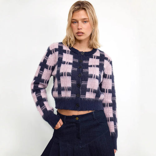 Damen cropped Strickjacke mit modernem Karomuster und knöpfbarem Design EB