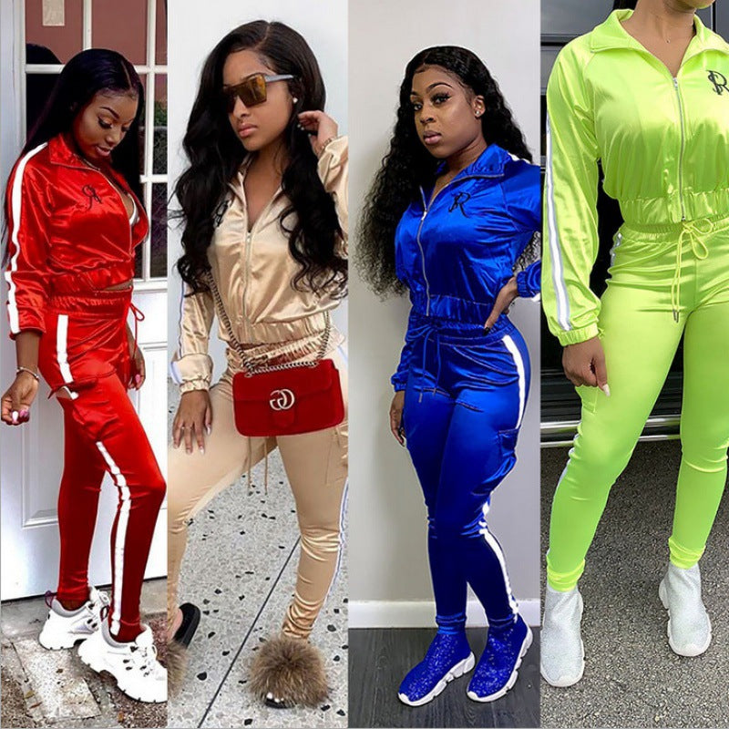 Damen Satin-Jogginganzug-Set mit Reißverschlussjacke, Seitenstreifen und Cargo-Taschen EB