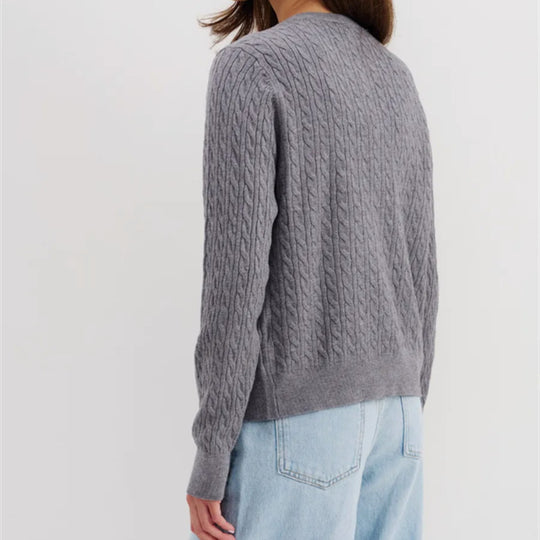 Damen Strickjacke mit feinem Zopfmuster und modischen Knöpfen EB