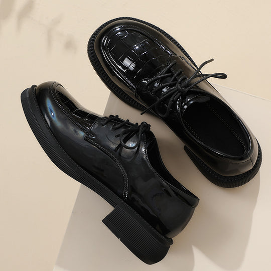 Damen Elegante Schnürschuhe aus lackiertem Kunstleder mit blockiertem Absatz EB