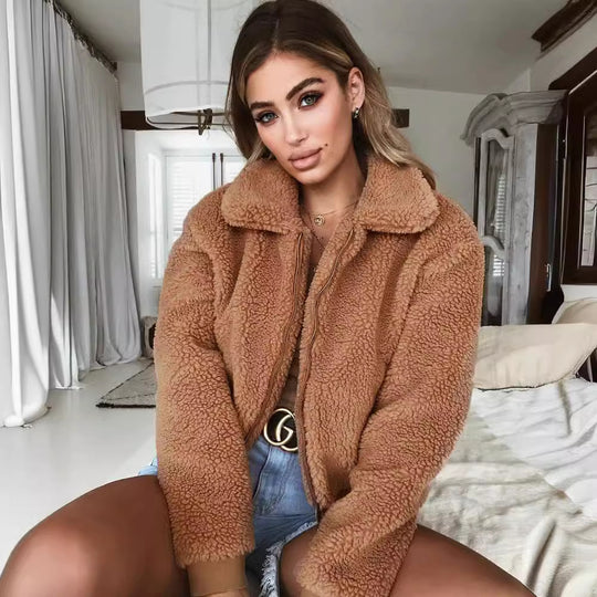 Damen Kuschelige Fleecejacke mit hohem Kragen und elastischen Bündchen EB