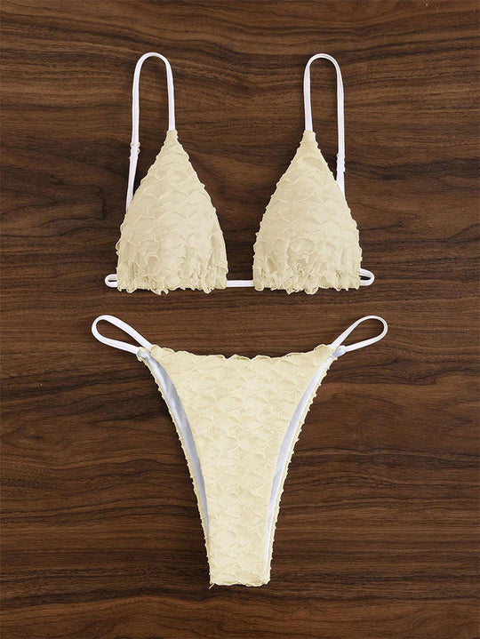 Damen Triangel-Bikini mit trendigen Rüschendetails EB