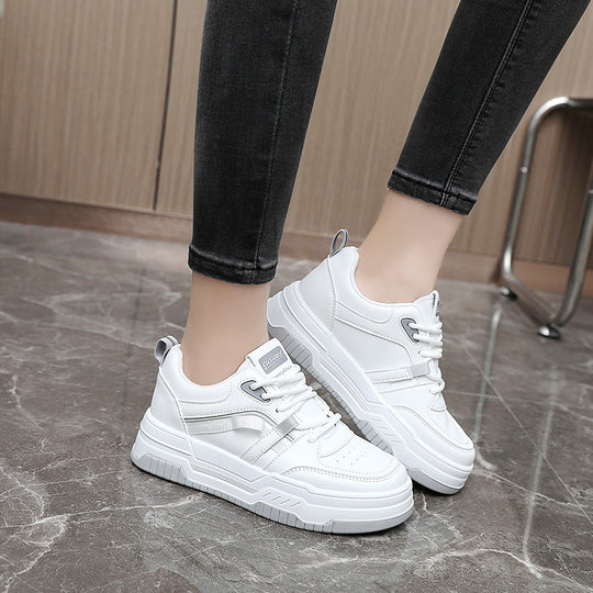 Damen sportliche Sneakers mit dämpfender Sohle und atmungsaktiver Obermaterialstruktur EB