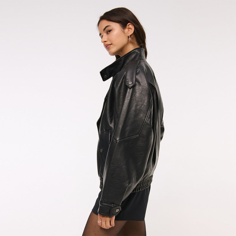 Damen Modische Kunstlederjacke im oversized Schnitt mit strukturierten Details EB