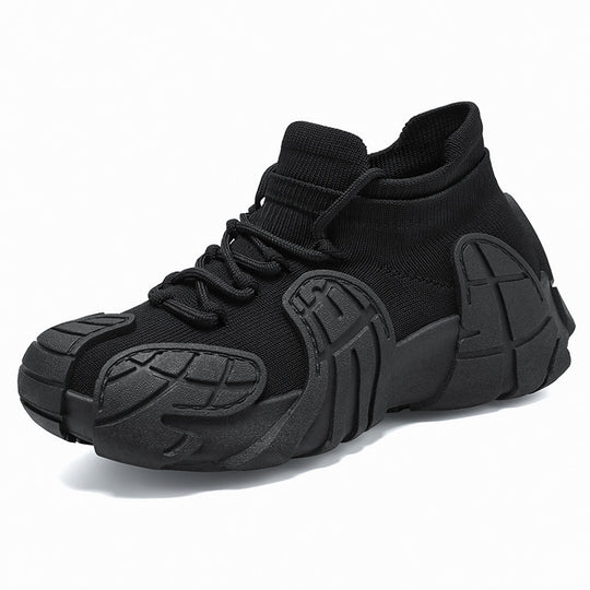 Herren nan massiver Sneaker mit sockenähnlichem Strickschaft, geformten Gummiapplikationen und griffiger Profilsohle EB