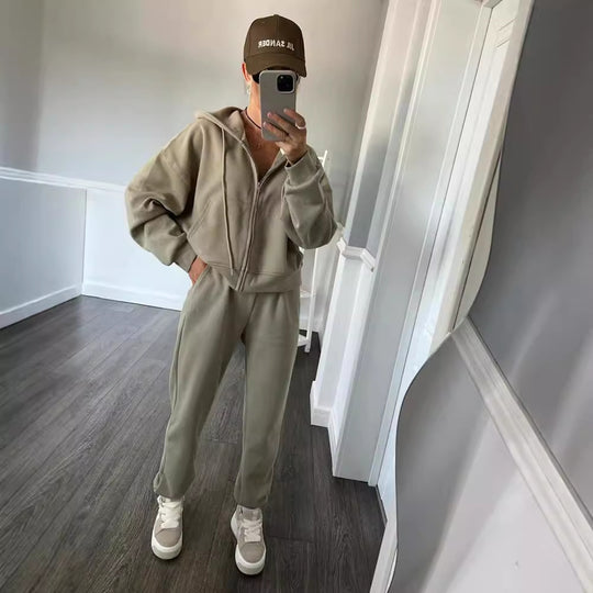 Damen sportliches Fleece-Jogginganzug mit praktischer Kapuze und elastischem Bund EB