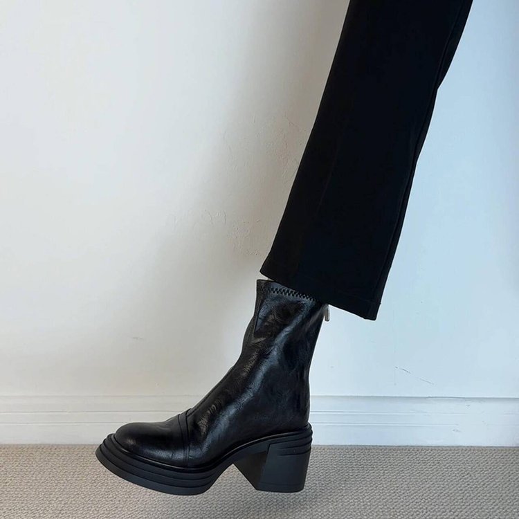 Damen Modische Stiefel mit Blockabsatz und glänzender Lederoberfläche EB