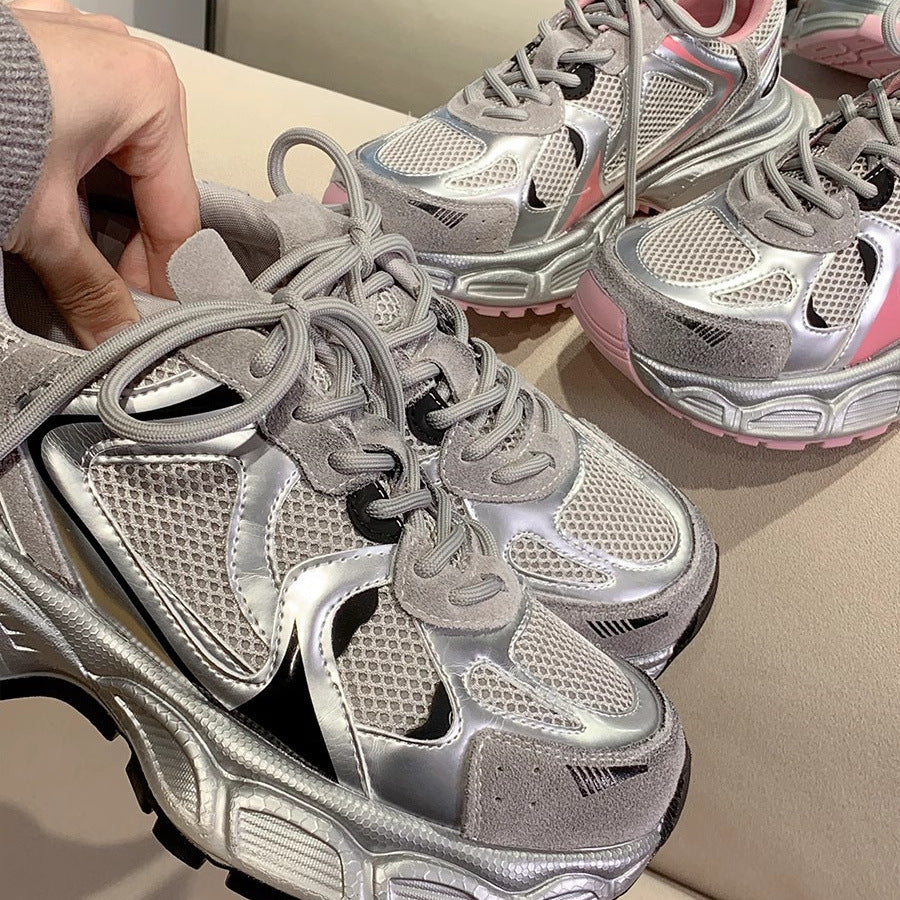 Damen Sportliche Sneakers mit Mesh-Obermaterial und reflektierenden Akzenten EB