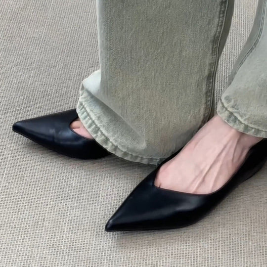 Damen elegante Slipper mit spitzem Zehenbereich und hochwertiger Lederoptik EB