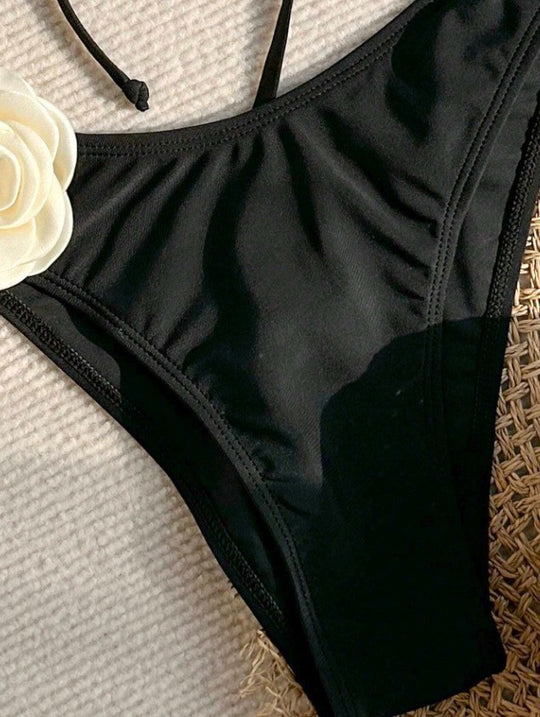 Damen Bikini mit dekorativen Blumenakzenten und modischem Schnitt EB
