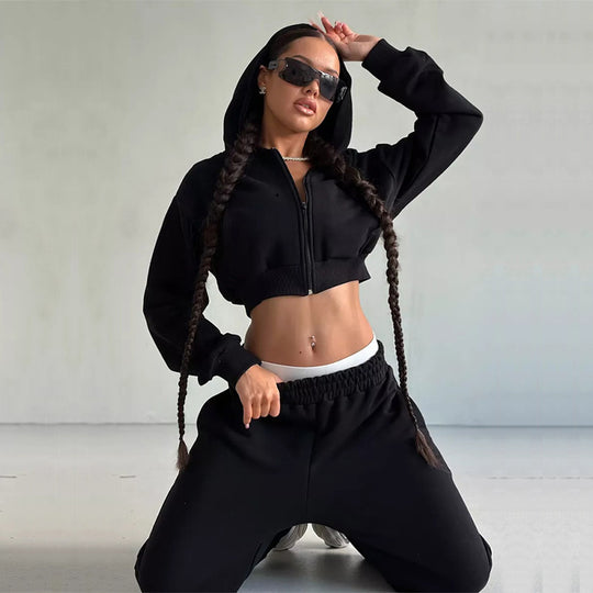 Damen kurzes Zip-Kapuzensweatshirt mit tailliertem Bündchen und weitem High‑Waist French‑Terry Jogginghose Set EB
