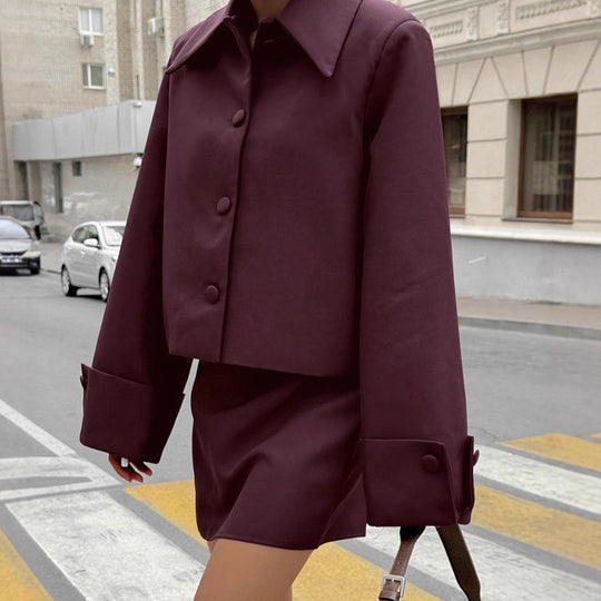 Damen Modische Kurzjacke mit schmalem Schnitt und eleganten Knopfdetails EB