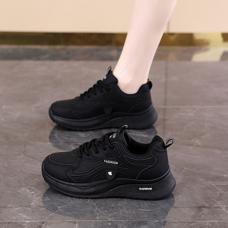 Damen Sportliche Sneakers mit leicht dämpfender Sohle und atmungsaktivem Obermaterial EB
