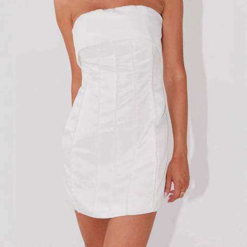 Damen Strapless Minikleid mit elegantem Design und strukturierter Silhouette EB