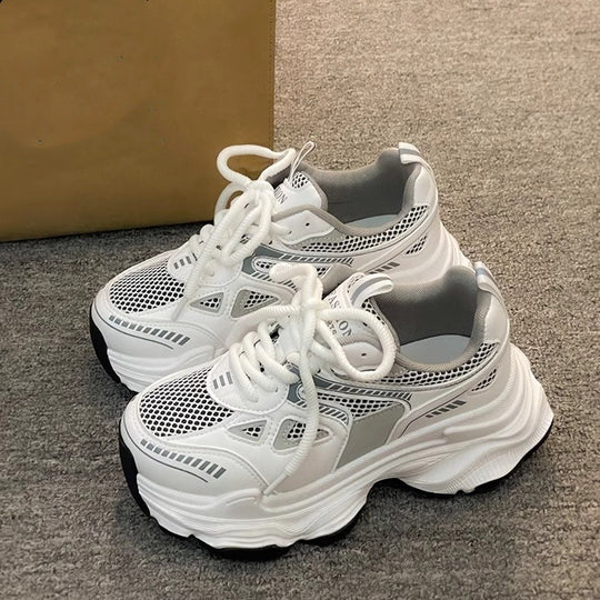 Damen Sportliche Sneakers mit atmungsaktiver Netz-Oberfläche und dämpfendem Sohlenkomfort EB