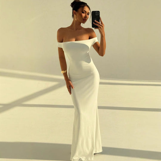 Damen Elegantes Off-Shoulder Maxikleid mit figurbetontem Schnitt EB