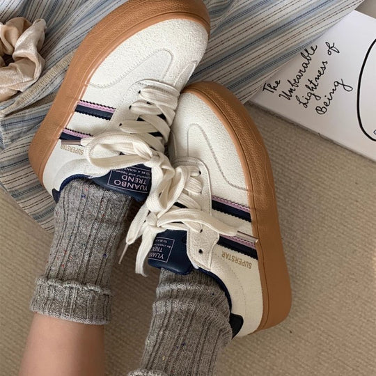 Damen Sneakers mit komfortabler Schnürung und dämpfender Sohle EB