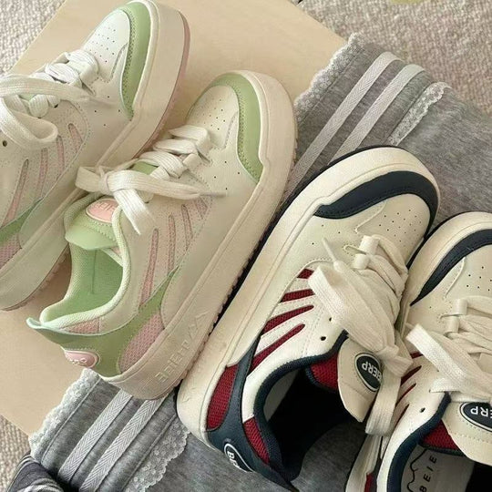 Damen Sportliche Sneakers mit atmungsaktiver Mesh-Oberfläche und dämpfendem Sohlenprofil EB