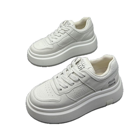 Damen Modische Plateau Sneakers aus strapazierfähigem Leder mit minimalistischer Optik EB