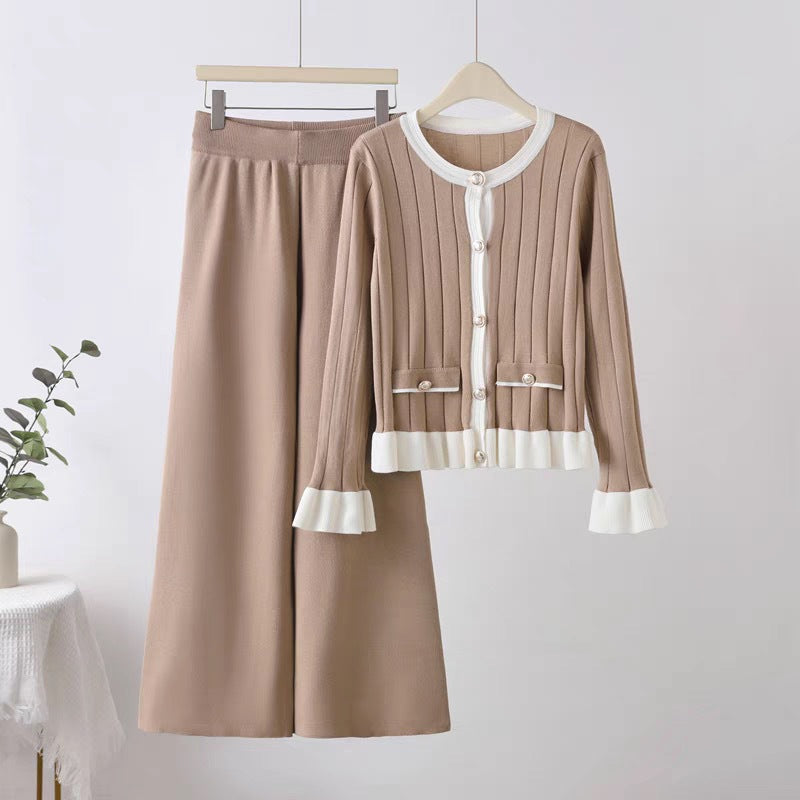 Damen elegantes Strick-Loungewear-Set mit aufgesetzten Taschen und Rüschen EB