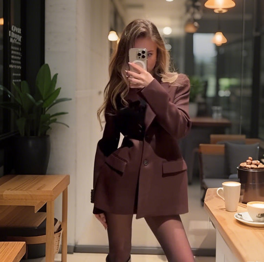 Damen Modischer Blazer mit schickem Schnitt und praktischen Taschen EB