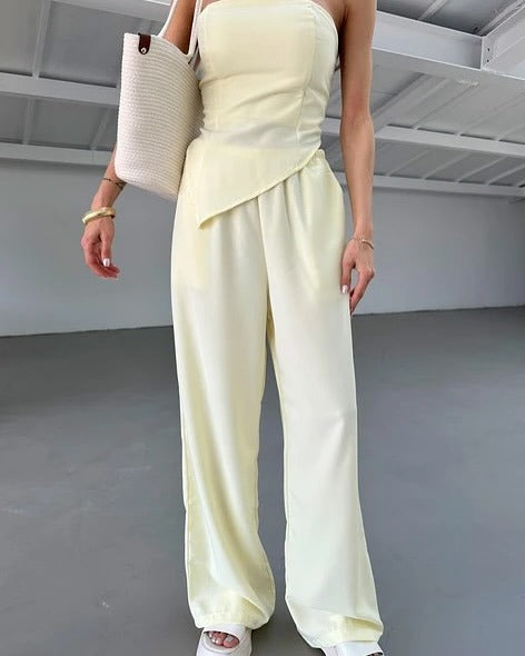 Damen elegantes Jumpsuit mit trägerloser Silhouette und asymmetrischem Design EB