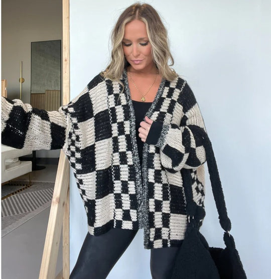 Damen lässiger Strickcardigan mit Karomuster und oversized Schnitt EB