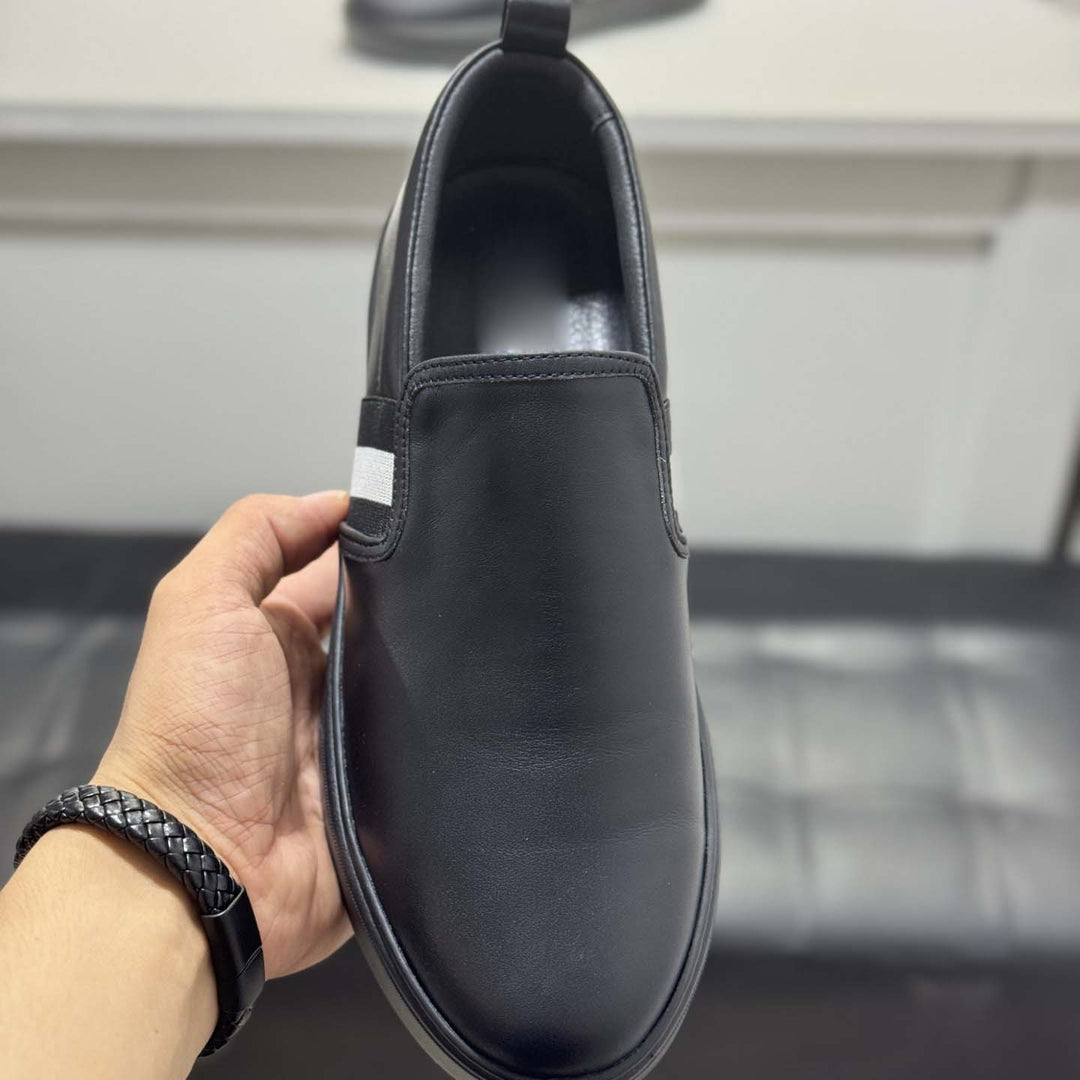 Damen Sportliche Slip-On Sneaker mit elastischen Einsätzen EB