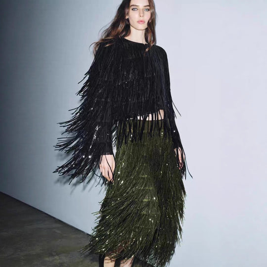 Damen Fransenrock aus schimmerndem Material mit eleganten Details EB