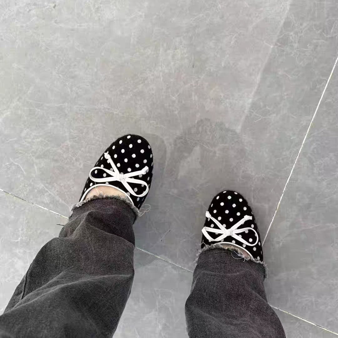 Damen Ballerinas mit klassischem Punktedesign und individuell anpassbarem Riemen EB