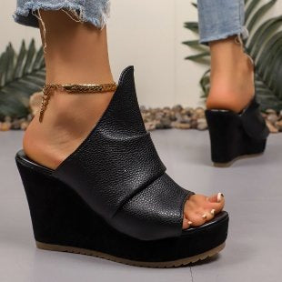 Damen Wedge-Sandaletten mit gefalteten Riemen EB