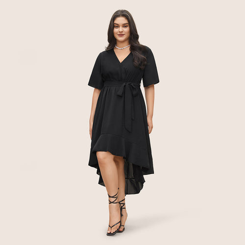 Damen Elegantes Wickelkleid mit asymmetrischem Saum und taillierendem Gürtel EB