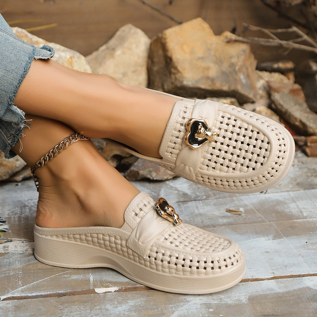Damen Bequeme Slip-On Clogs mit dekorativem Einarbeitung EB