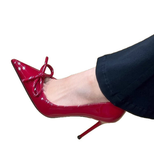 Damen elegante Pumps mit dekorativer Schleifenapplikation und hochglänzendem Finish EB
